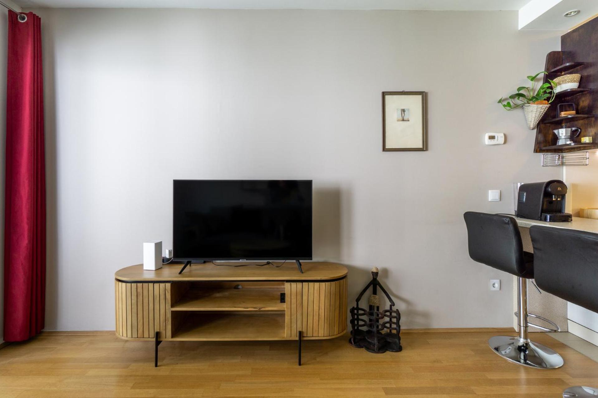 Appartement With Garden Close To Stadthalle, Westbahnhof Wenen