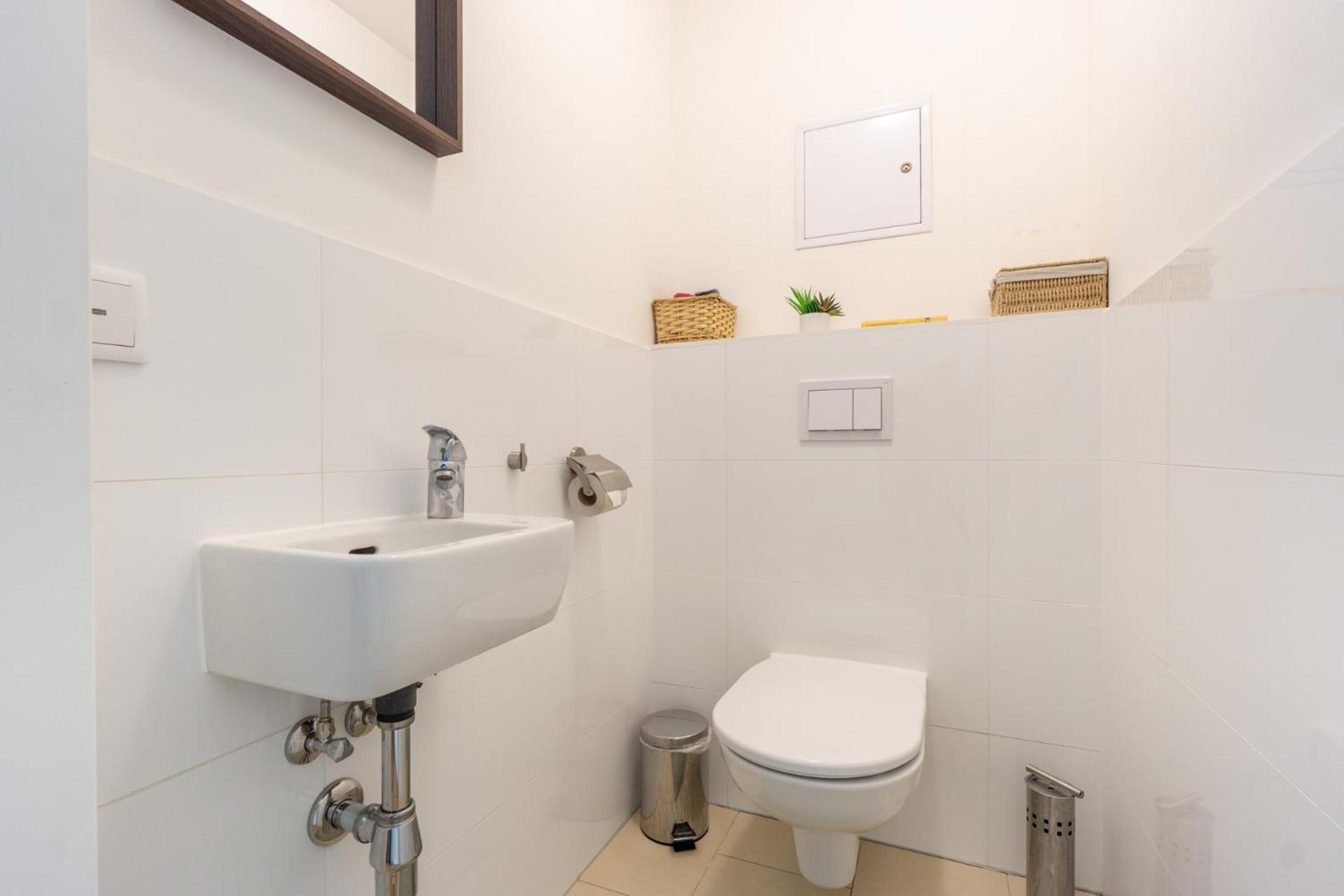 Appartement With Garden Close To Stadthalle, Westbahnhof Wenen